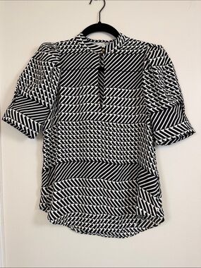Joie Enida Geo Blouse XS Black White Geometric Puff Sleeve Keyhole Top